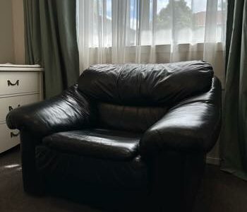 * 가죽의자 팝니다(가격내림)