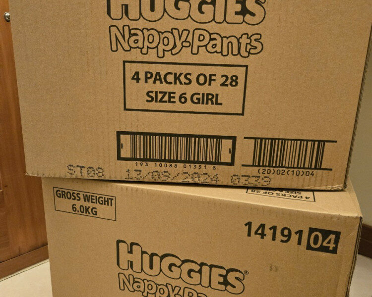 여아용 6사이즈 팬티타입 판매합니다. 1박스