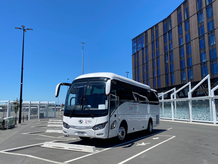 항공권,남섬4.5성,스카이뷔폐,호텔디너2회,큰차,2025년 새차 가이드 탁월 역시“길”최고