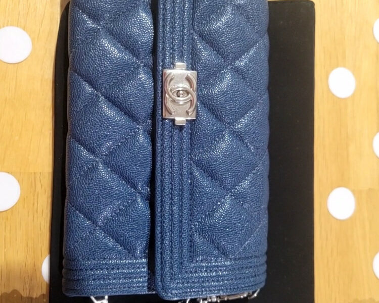 보이샤넬 캐비어 팝니다