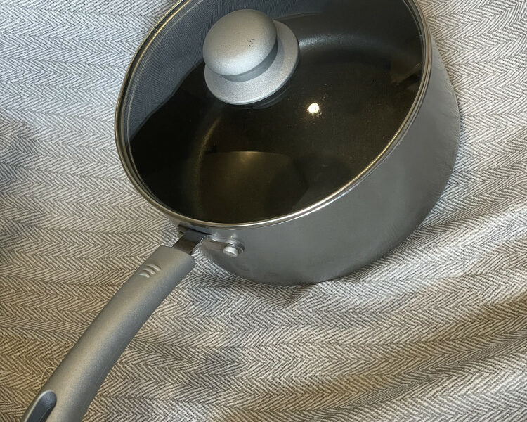 주방용품세트(냄비,키티반찬통,집게)