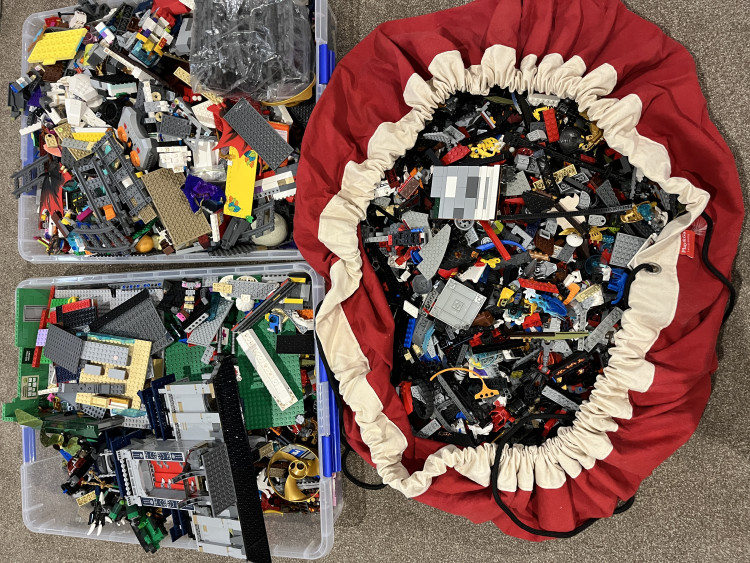 레고- 레고 매트와 컨테이너 포함- 가격인하