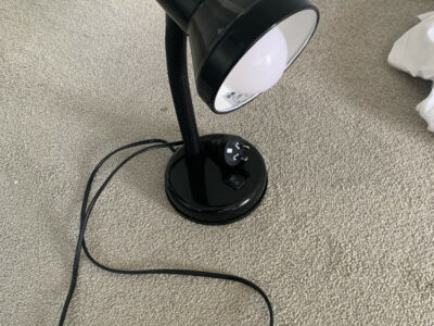 데스크램프팝니다