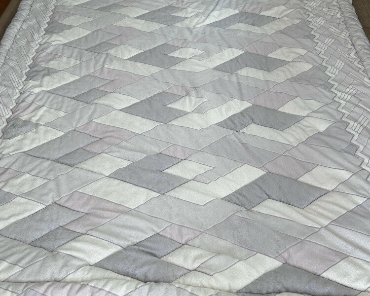 퀸사이즈 극세사 이불$40