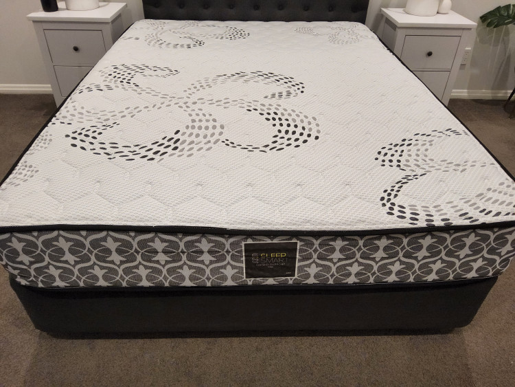 Sealy 퀸사이즈 매트리스+Base 판매합니다