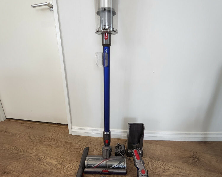 Dyson V11 absolute vaccum cleaner 세일