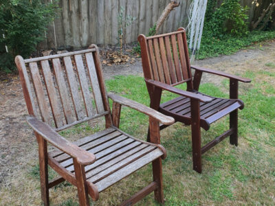 옥외 나무(kwila)의자 2개