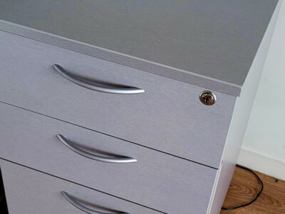 3단 사무용 책상서랍 상태좋음 _18불(예약중)