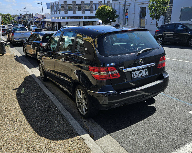 2010 Benz B180 $4500 네고가능