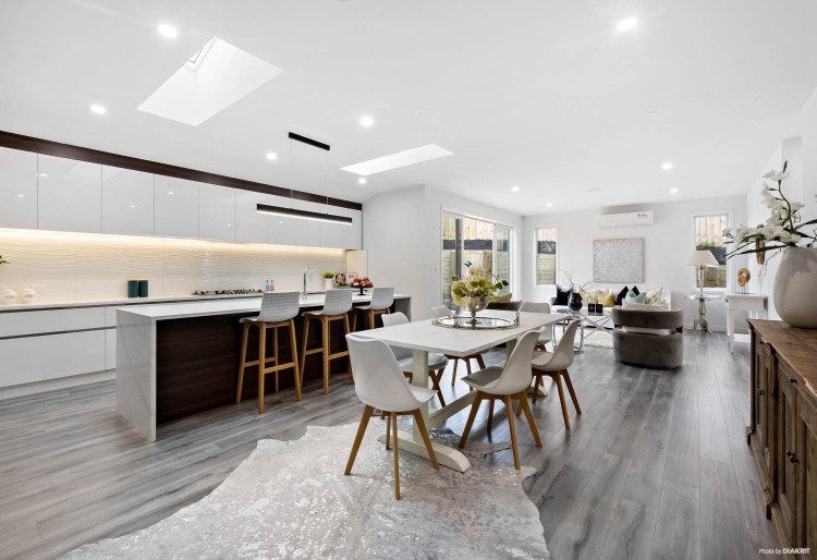 thumb-2050550173_NPnIepjX_4ged8_750x514