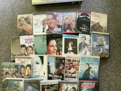 영화CD 한국말자막 와 DVD 기계 함께 $30