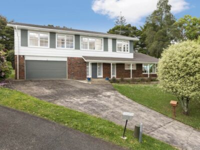 Hillcrest 조용한 곳에 위치한 큰집. (SOLD)