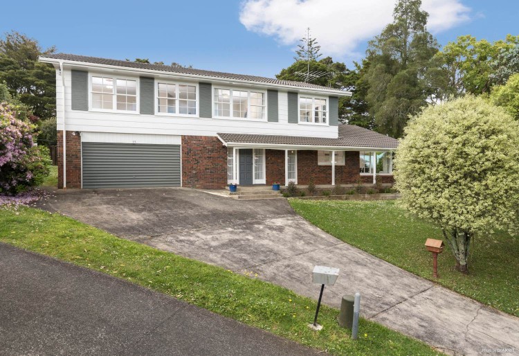 Hillcrest 조용한 곳에 위치한 큰집. (SOLD)