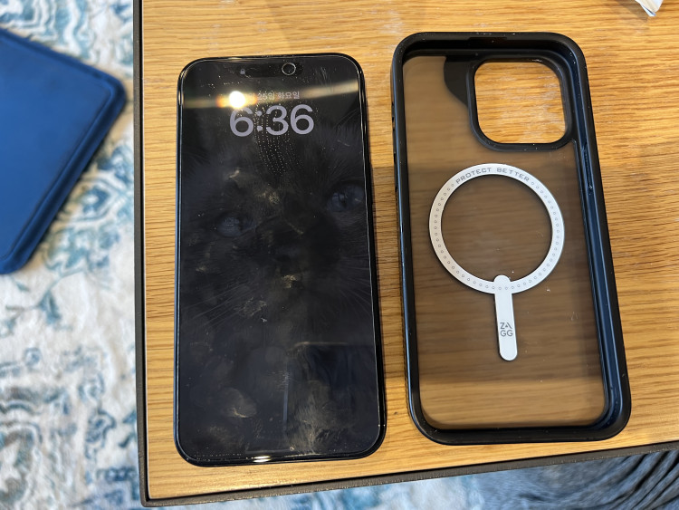 아이폰 15pro max 256gb black 팝니다