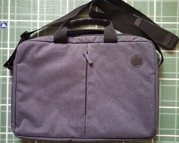 컴퓨터 가방 10불 팔아요.