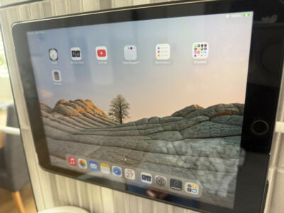 상태 최상 배터리 최상 아이패드 9세대 64기가 셀룰러/와이파이 모델 판매합니다~