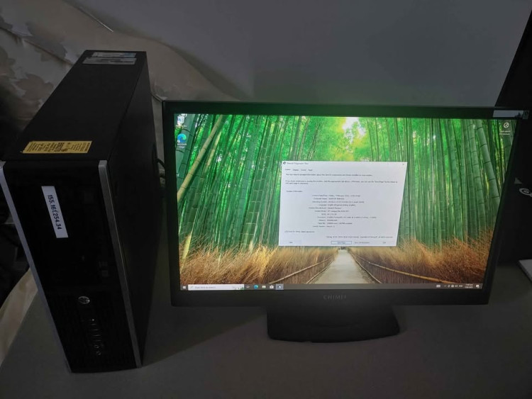 데스크탑 8GB램 컴퓨터 + 모니터 $80