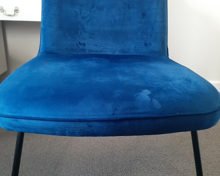 (거래완료)넓고 편안한 싱글의자 있어요~