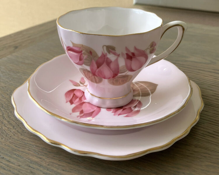 컬클로 목련 찾잔