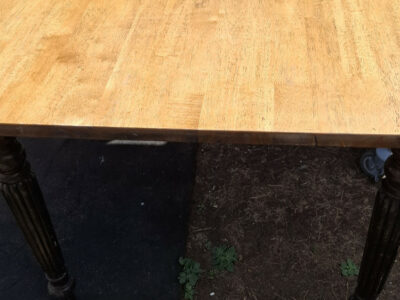 튼튼한원목식탁팝니다 .