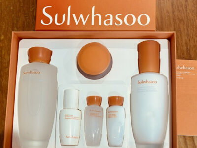 명품 화장품 설화수 6종 세트 있습니다. (부탁 받고 올림)