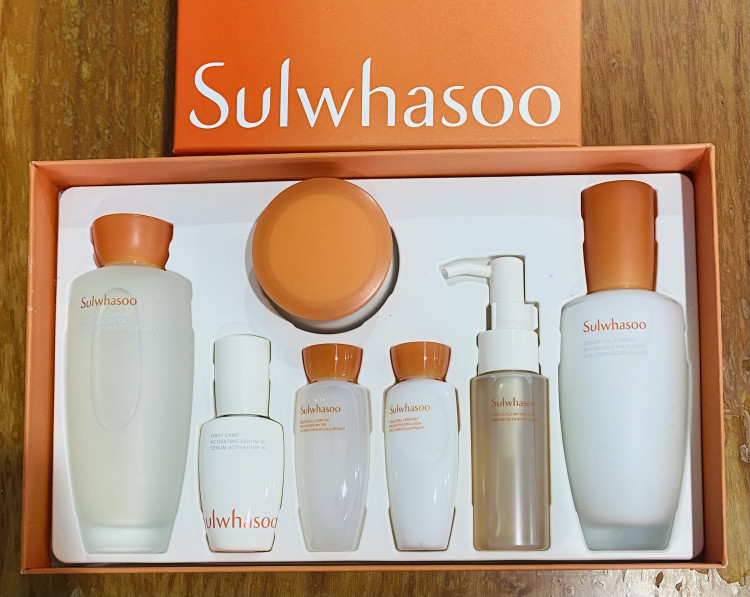 (판매완료) 명품 화장품 설화수 7종세트 판매 (부탁 받고 대신 올려요)