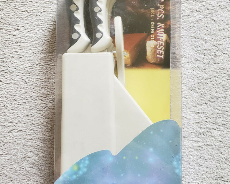 미사용 칼세트 판매합니다.